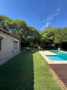 Casa estilo rústico en 4 Hojas, Mendiolaza