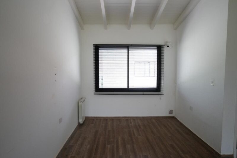 Residencia con amplio parque en Chacras de la Villa